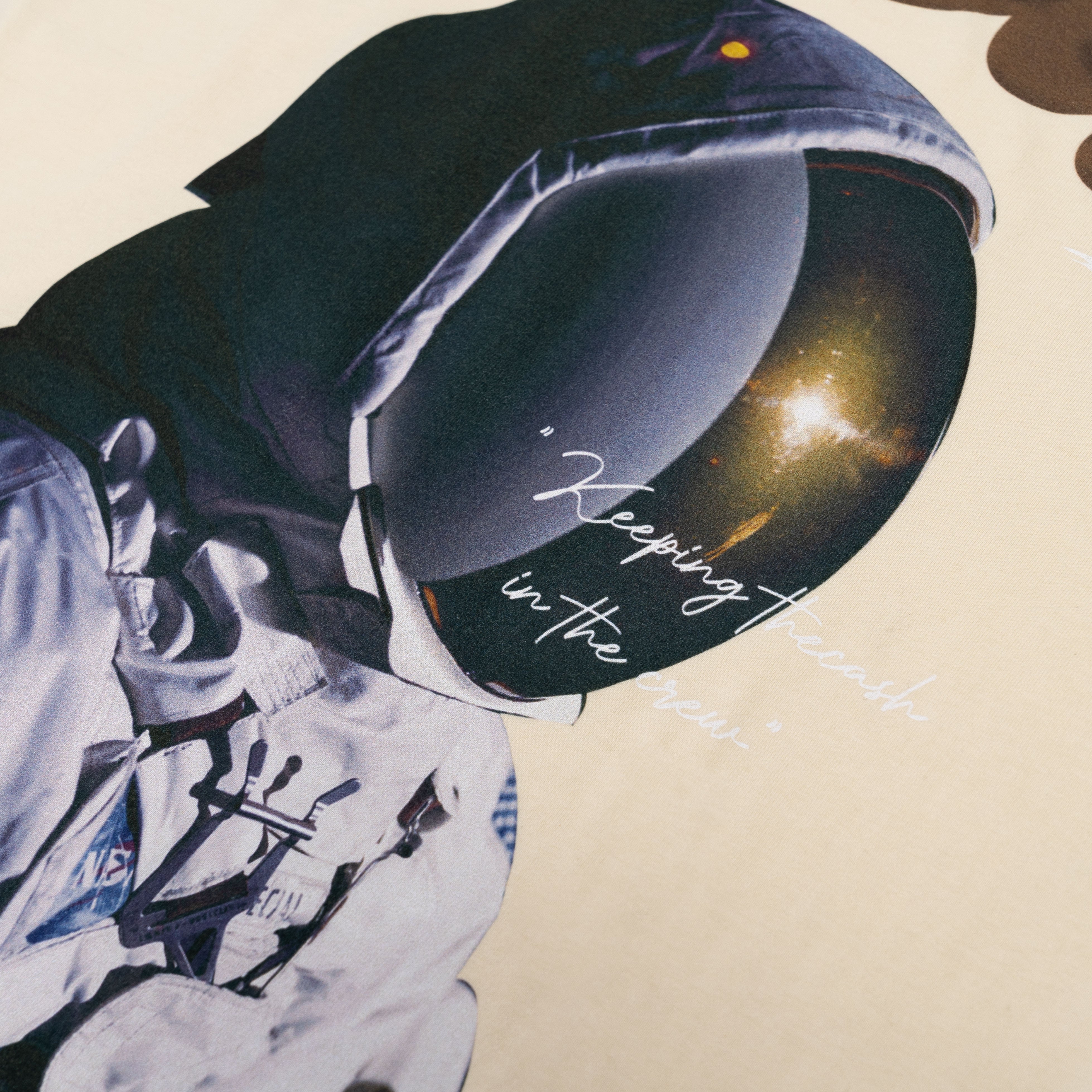 Crew On The Moon Tee Creme
